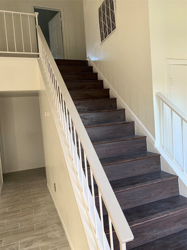 11110 Bammel North Houston Road, Houston, TX 77066 photo 3