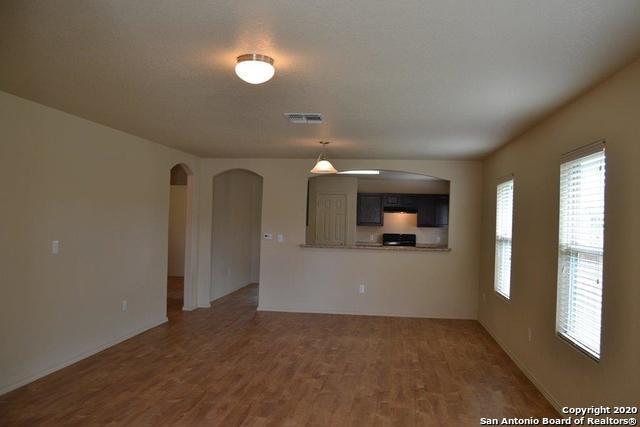 8202 Tesoro Hills San Antonio, TX 78242 photo 2