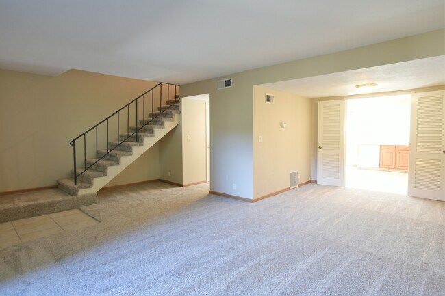 Updated 4 Bedroom, 2.5 Bathroom Townhouse in North San Jose photo 5