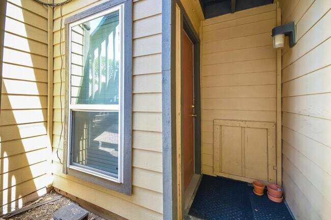 1000 W 26th St Austin, TX 78705 photo 4
