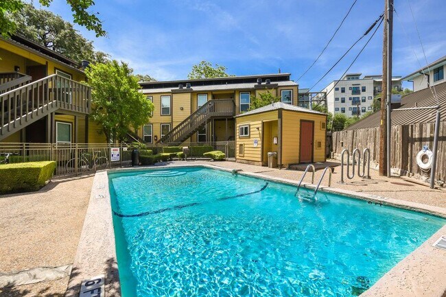 1000 W 26th St Austin, TX 78705 photo 5