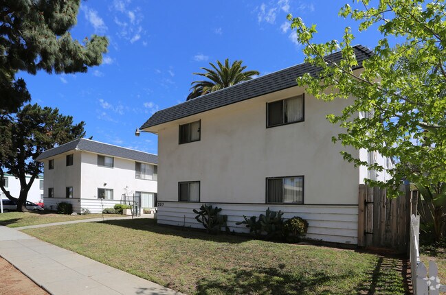 520 North Nevada Street, Oceanside, CA 92054 photo 2