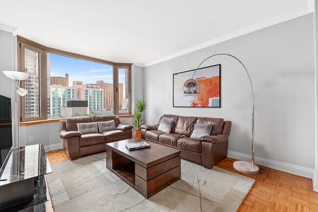 400 E 90th St New York, NY 10128 photo 4