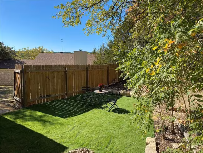 9906 Hundred Oaks Circle, Austin, TX 78750 photo 5