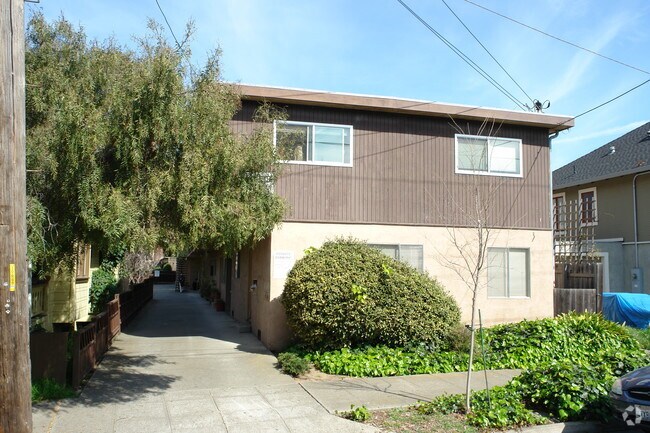 1739 Lincoln Street, Berkeley, CA 94703 photo 2