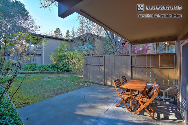 920 Webster St Palo Alto, CA 94301 photo 3