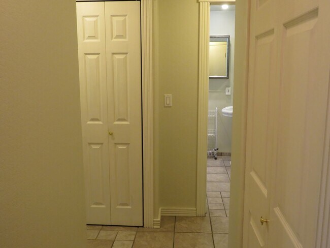 12742 NE 116th Ln Kirkland, WA 98034 photo 5