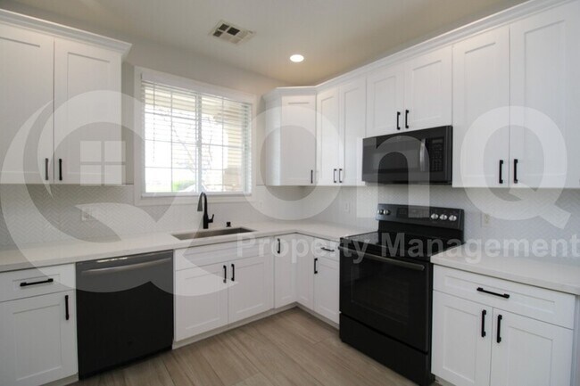 1064 South Nancy Lane, Gilbert, AZ 85296 photo 3
