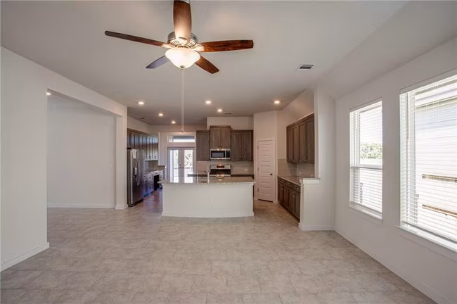 608 Saturnia Dr Georgetown, TX 78628 photo 5