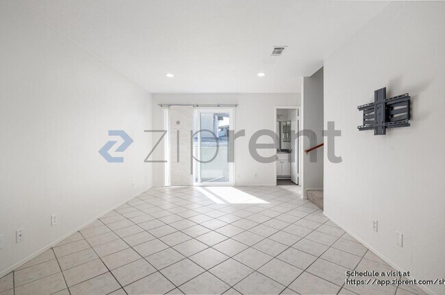 4517 College Way San Diego, CA 92115 photo 2