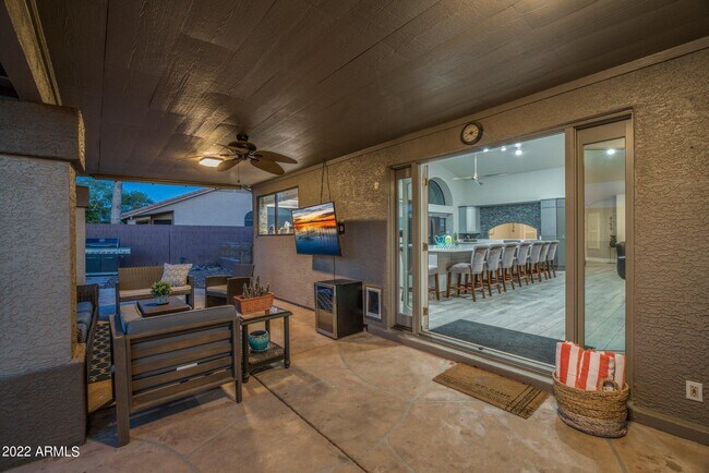 1142 E Kings Ave Phoenix, AZ 85022 photo 4
