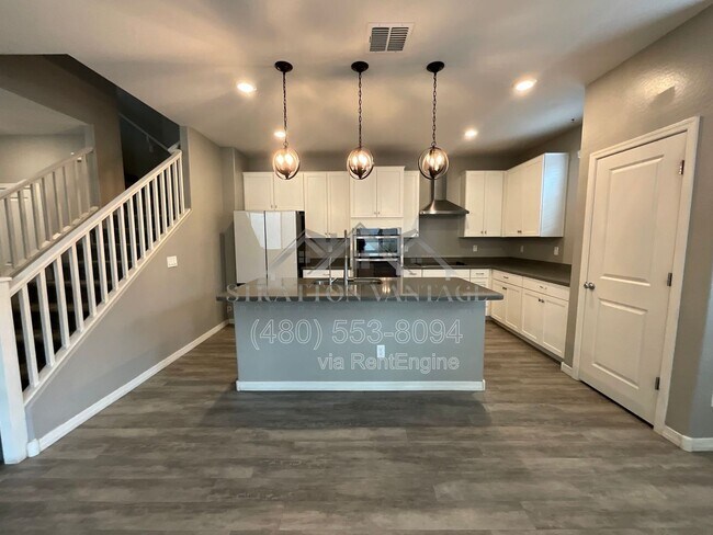 11689 N 166th Dr Surprise, AZ 85388 photo 3