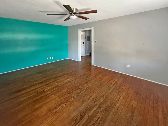 702 S Gevers St San Antonio, TX 78203 photo 4