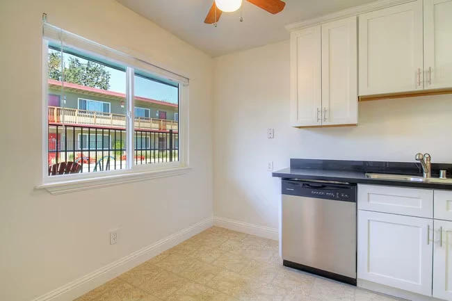 6233 Montecito Blvd Santa Rosa, CA 95409 photo 5