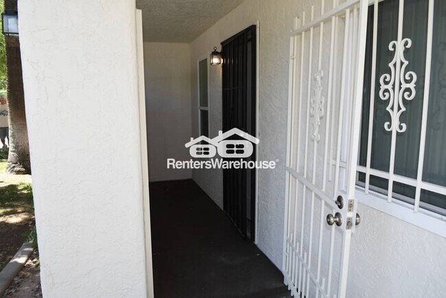 8814 North 8th St Phoenix, AZ 85020 photo 3