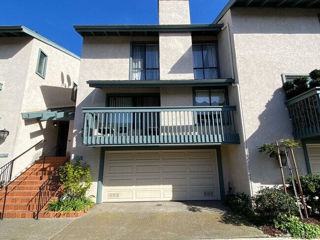 8271 Caminito Modena San Diego, CA 92037 photo 3