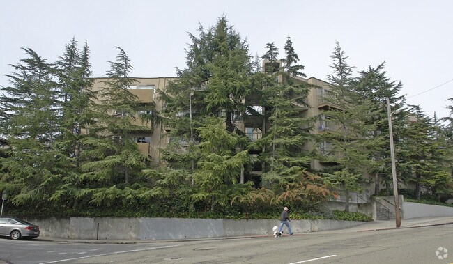 Broadway Pacifica photo 2