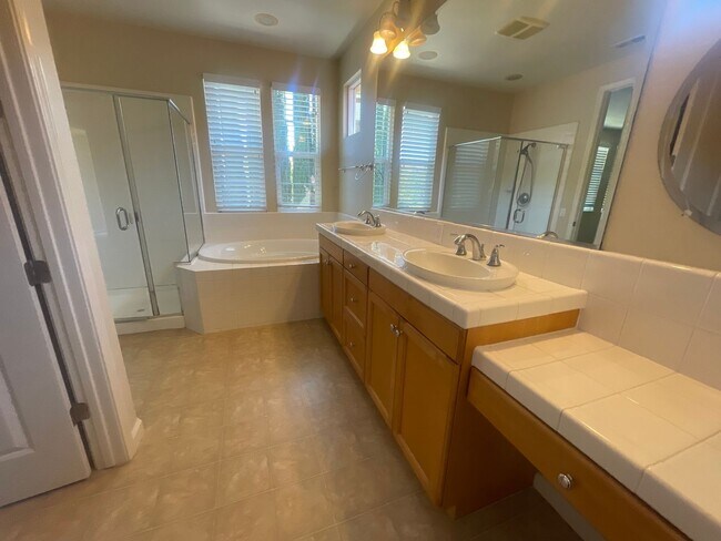 3903 Branding Iron Court, Dublin, CA 94568 photo 3