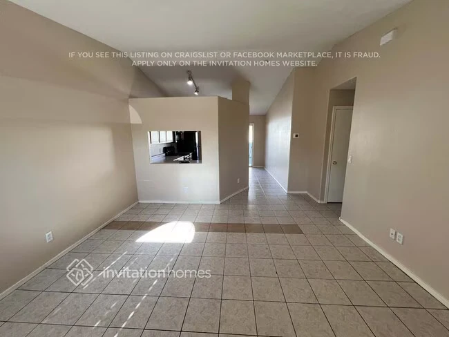 5703 N 67th Dr Glendale, AZ 85303 photo 4