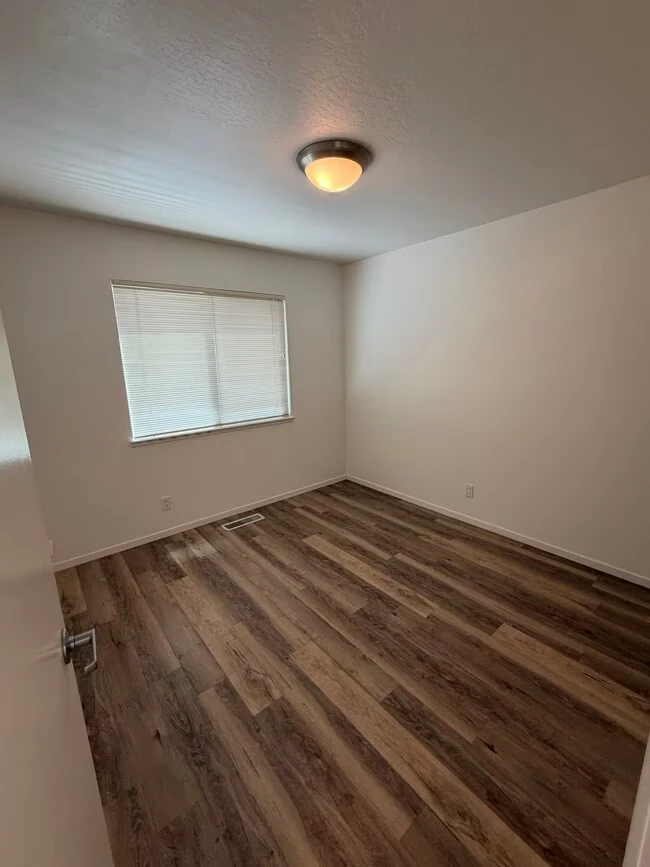 2470 Bella Vista Ave Martinez, CA 94553 photo 3