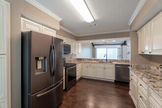 401 Hi There Horseshoe Bay, TX 78657 photo 4