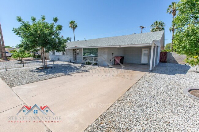 7550 E Edgemont Ave Scottsdale, AZ 85251 photo 3