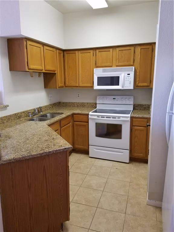 2450 Wickersham Ln Austin, TX 78741 photo 5