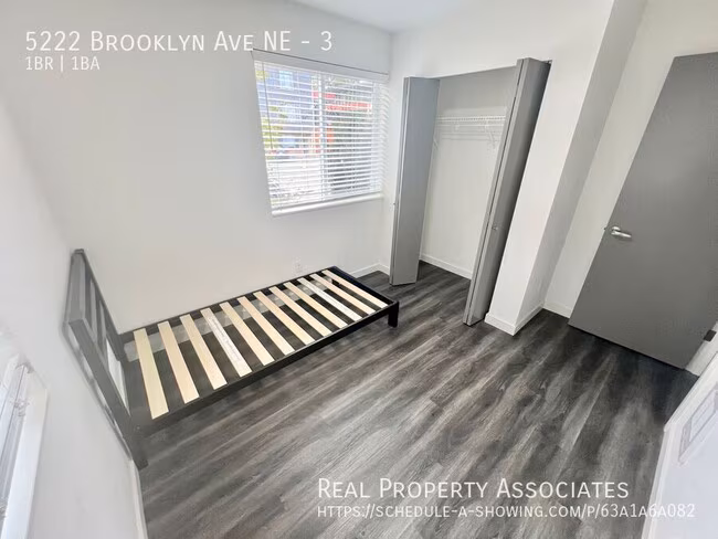 5222 Brooklyn Ave NE Seattle, WA 98105 photo 3