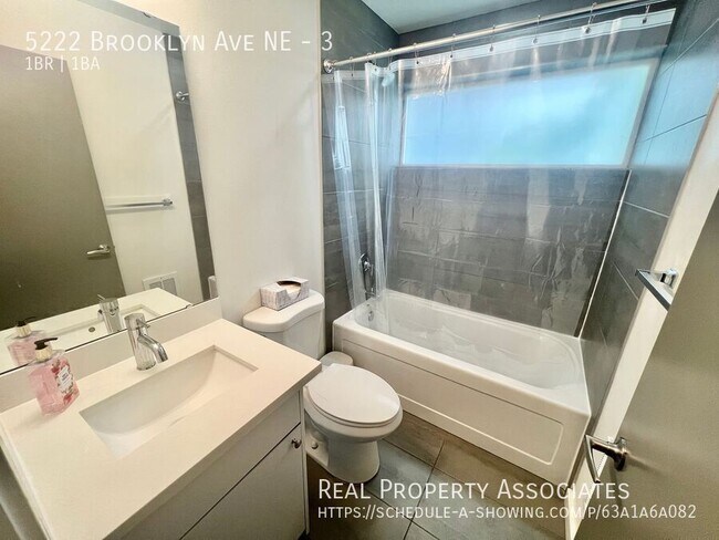 5222 Brooklyn Ave NE Seattle, WA 98105 photo 4