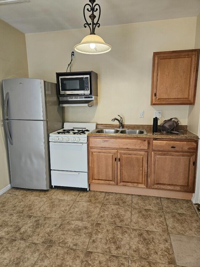 7102 Mohawk St San Diego, CA 92115 photo 2