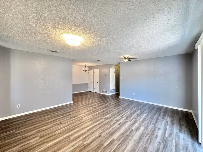 708 Lisa Ln Killeen, TX 76543 photo 4
