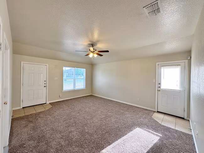 1410 Cinch Dr Killeen, TX 76549 photo 5