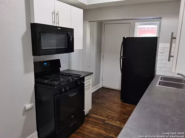 428 Dunning Ave San Antonio, TX 78210 photo 4