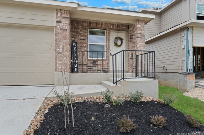 10419 Howgate San Antonio, TX 78252 photo 5