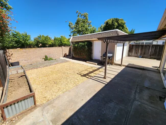 1931 De Vaca Way Livermore, CA 94550 photo 4