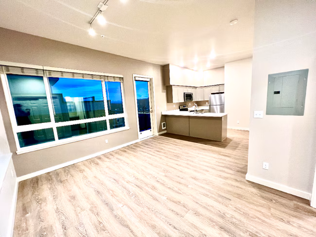 2330 Yakima Ct Tacoma, WA 98405 photo 5
