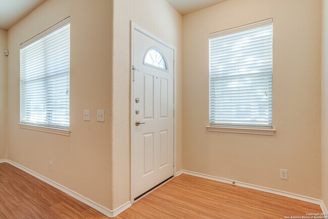 8519 Pecan Cross San Antonio, TX 78240 photo 5