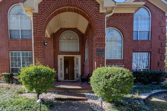 7405 Stoney Point Dr Plano, TX 75025 photo 2