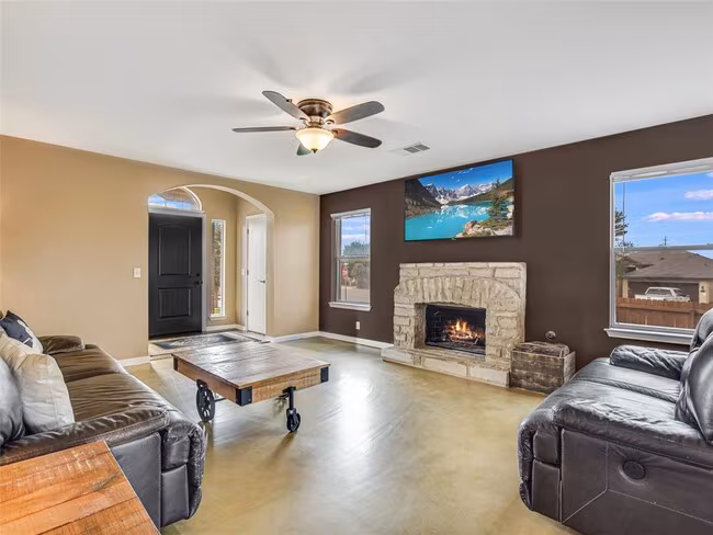 101 Pond Way Hutto, TX 78634 photo 5