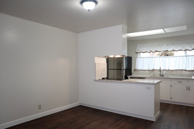37051 Shasta St Fremont, CA 94536 photo 3