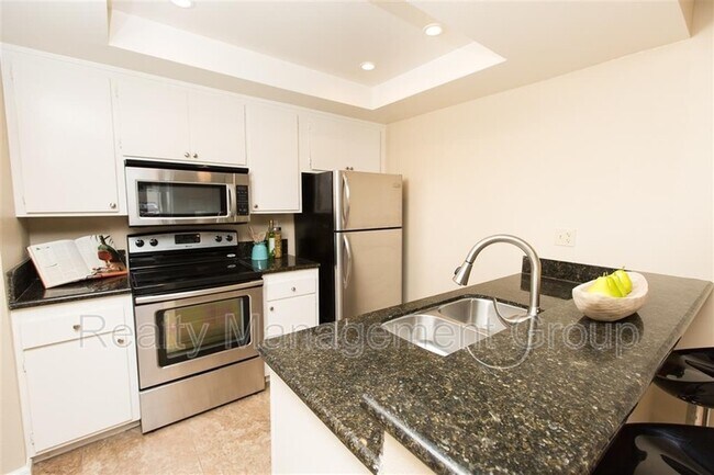 10737 San Diego Mission Rd San Diego, CA 92108 photo 2