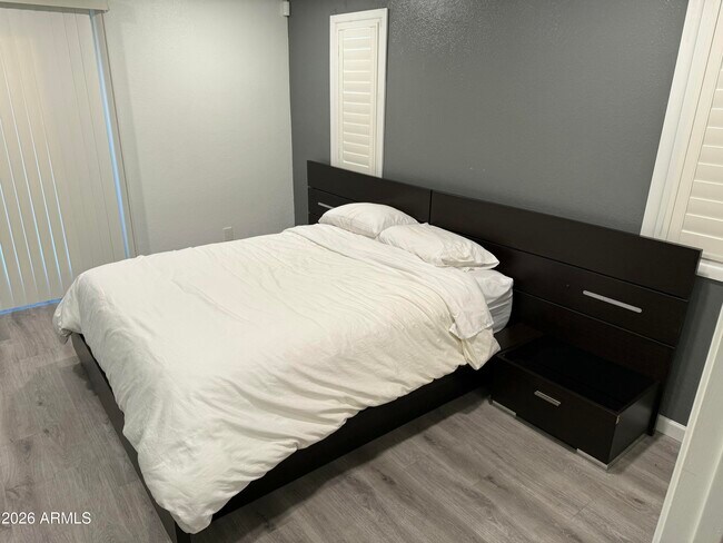 1820 E Morten Ave Phoenix, AZ 85020 photo 5