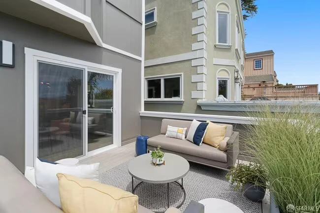 628 Los Palmos Dr San Francisco, CA 94127 photo 4