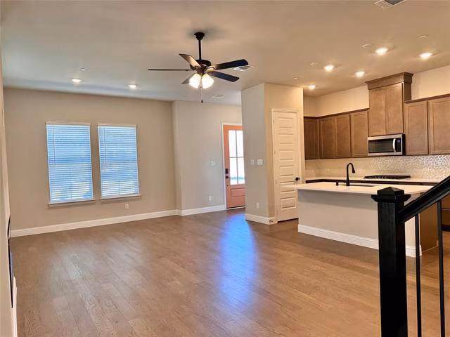 6257 Parker Boulevard, North Richland Hills, TX 76180 photo 3