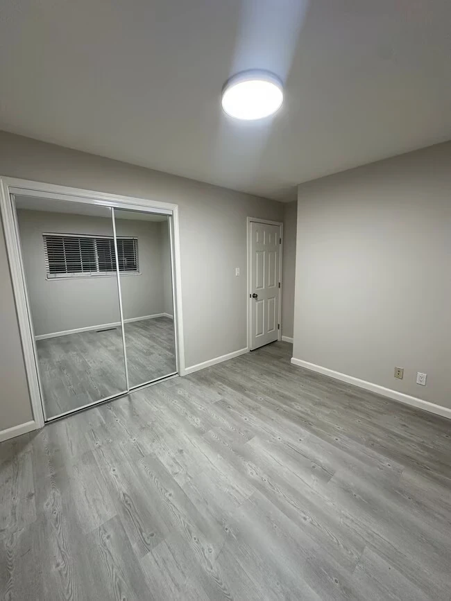 4045 Sacramento St Concord, CA 94521 photo 2