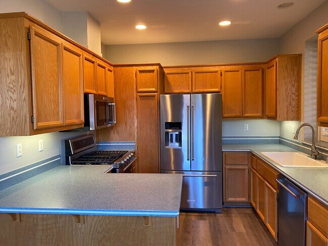 314 Ballymore Cir San Jose, CA 95136 photo 4