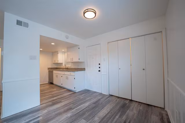 730 North Boulevard Terrace, Dallas, TX 75211 photo 5