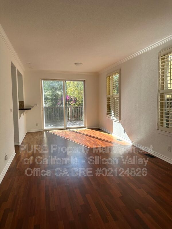134 Creekside Village Dr photo 4