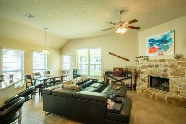 420 Cactus Flower Cibolo, TX 78108 photo 5