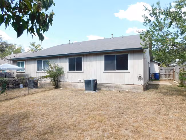 12003 Arrowwood Dr Austin, TX 78727 photo 3